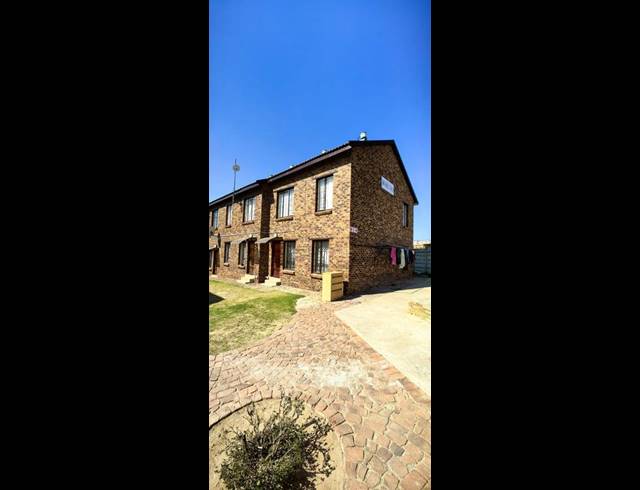 2 BEDROOM APARTMENT FOR SALE IN OLIEVENHOUTBOSCH